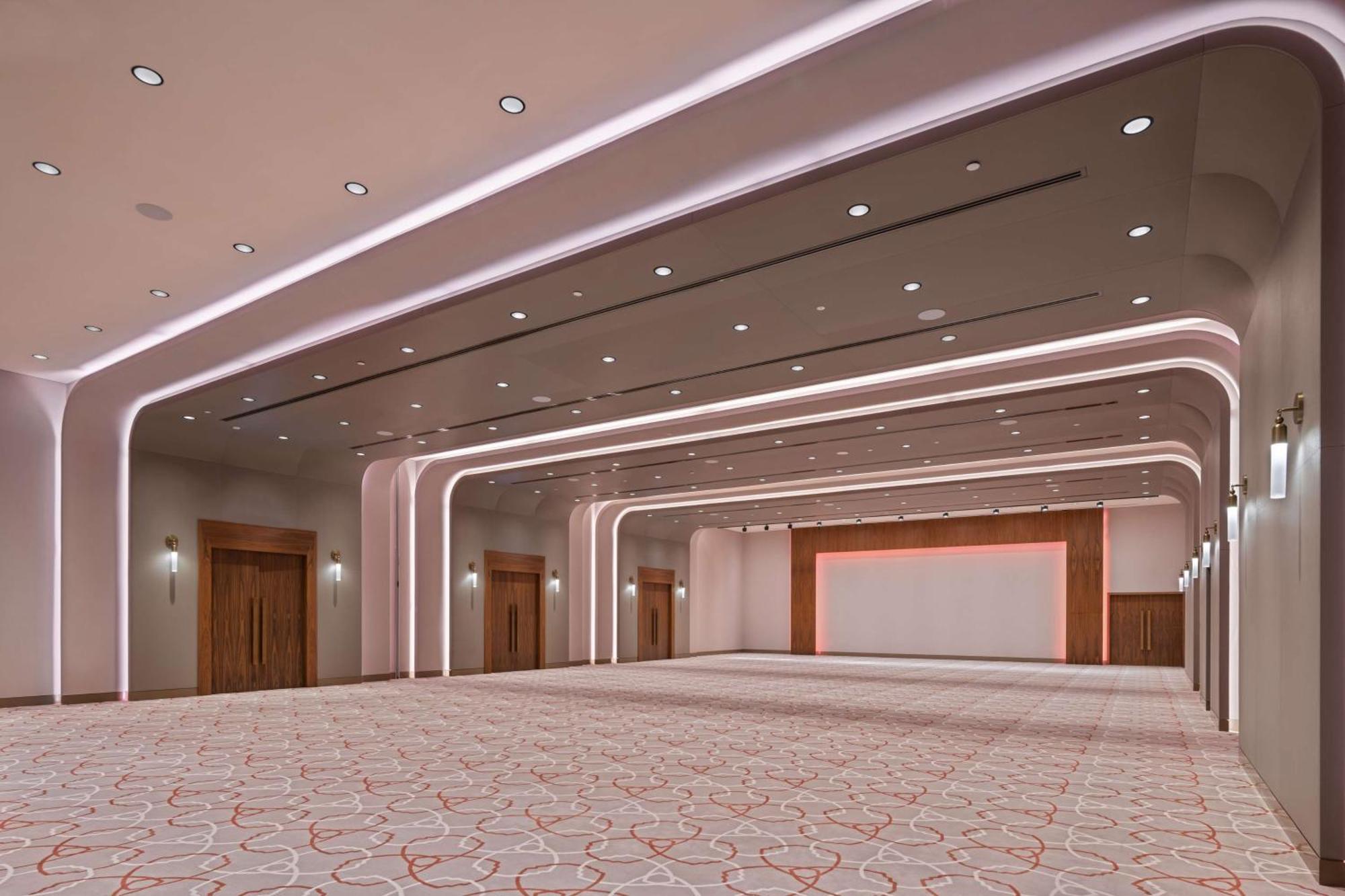 The Wb Abu Dhabi, Curio Collection By Hilton Hotel Exterior foto The interior of the ballroom