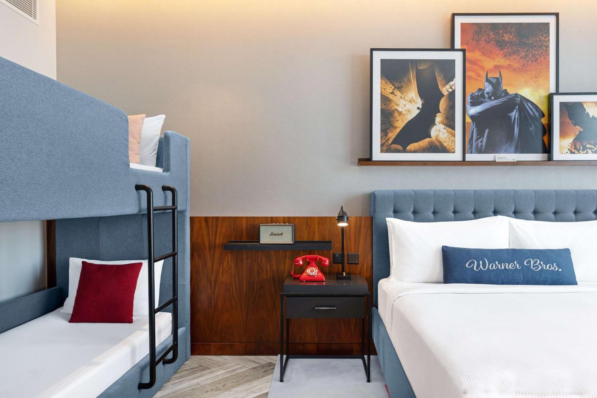 The Wb Abu Dhabi, Curio Collection By Hilton Hotel Exterior foto Family room